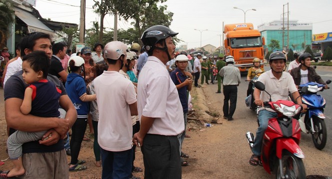 Tai nạn giao thông nghiêm trọng, nhiều người bị thương - ảnh 5